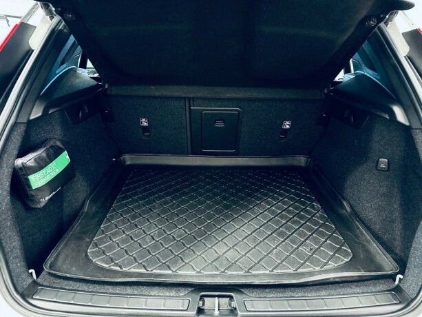 volvo-xc-40-elektrisitet-2021-big-20