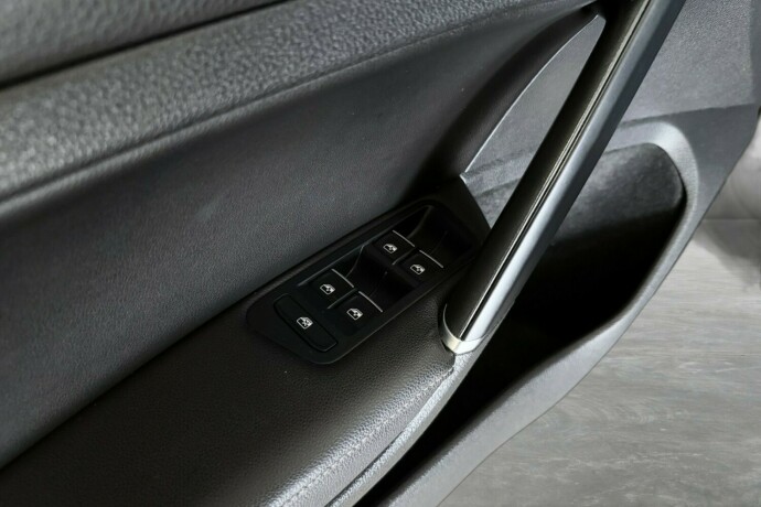 volkswagen-golf-diesel-2016-big-19