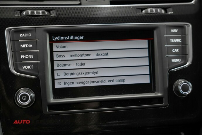 volkswagen-golf-elektrisitetbensin-2016-big-40
