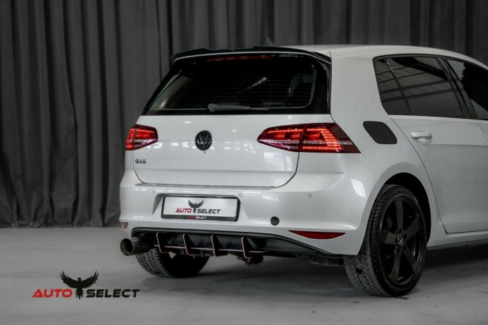 volkswagen-golf-elektrisitetbensin-2016-big-10