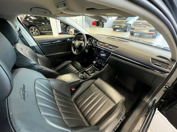 skoda-superb-diesel-2018-big-30