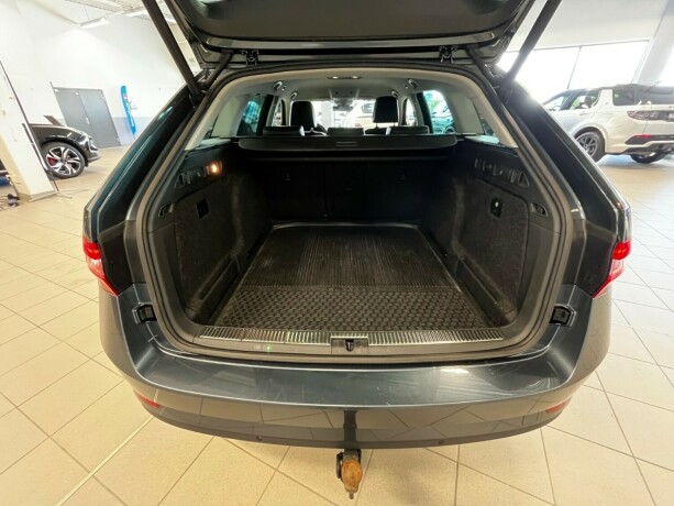 skoda-superb-diesel-2018-big-43