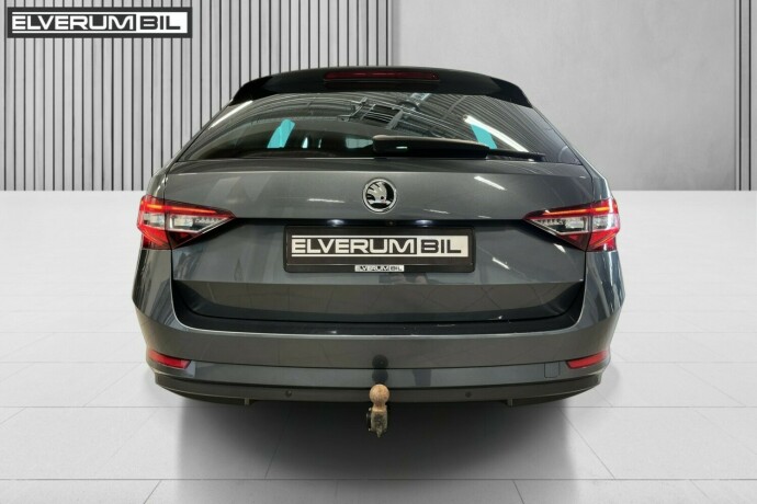 skoda-superb-diesel-2018-big-13