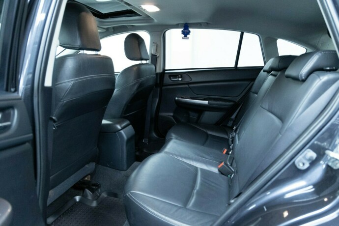 subaru-xv-bensin-2015-big-7