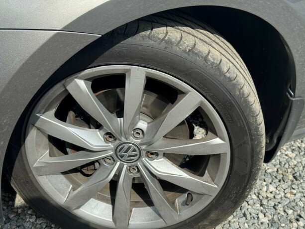volkswagen-golf-diesel-2012-big-1