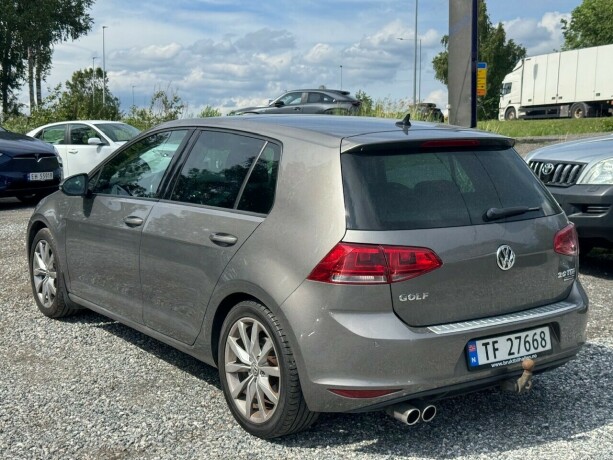 volkswagen-golf-diesel-2012-big-5