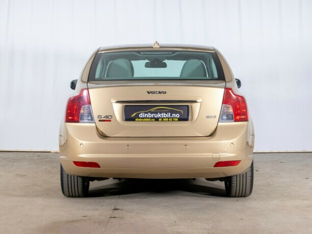 volvo-s40-diesel-2008-big-7