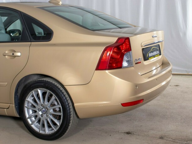volvo-s40-diesel-2008-big-8