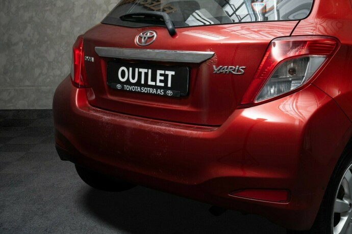 toyota-yaris-bensin-2012-big-6
