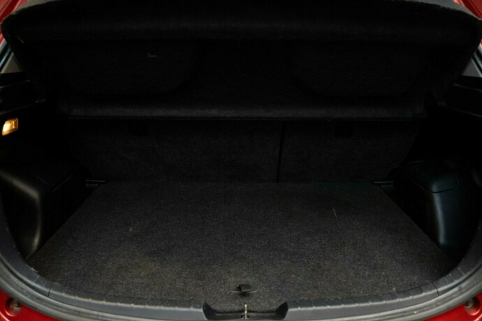 toyota-yaris-bensin-2012-big-25