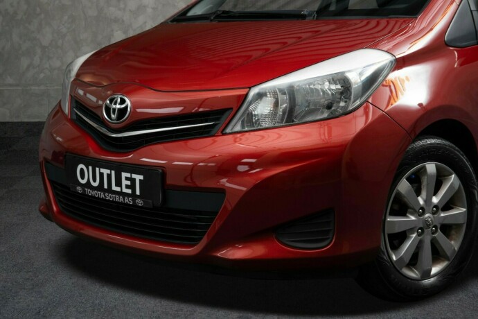 toyota-yaris-bensin-2012-big-2