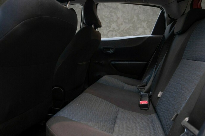 toyota-yaris-bensin-2012-big-21