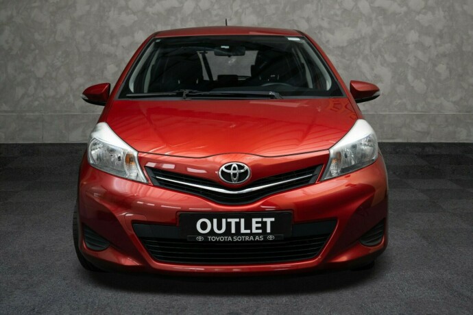 toyota-yaris-bensin-2012-big-5