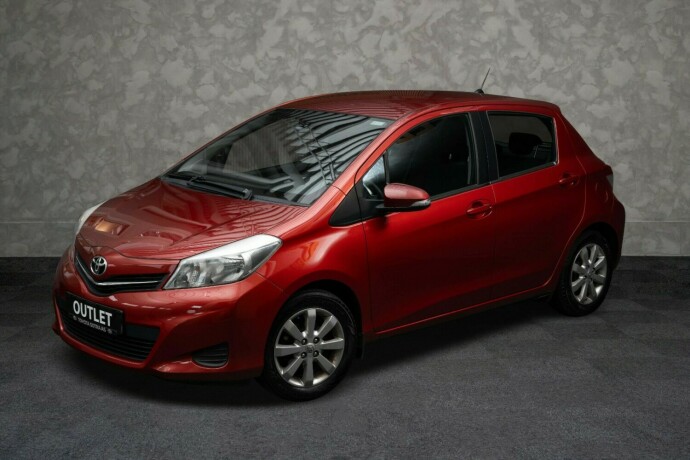 toyota-yaris-bensin-2012-big-1