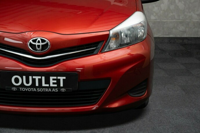 toyota-yaris-bensin-2012-big-4