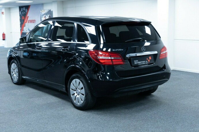 mercedes-benz-b-klasse-elektrisitet-2017-big-1
