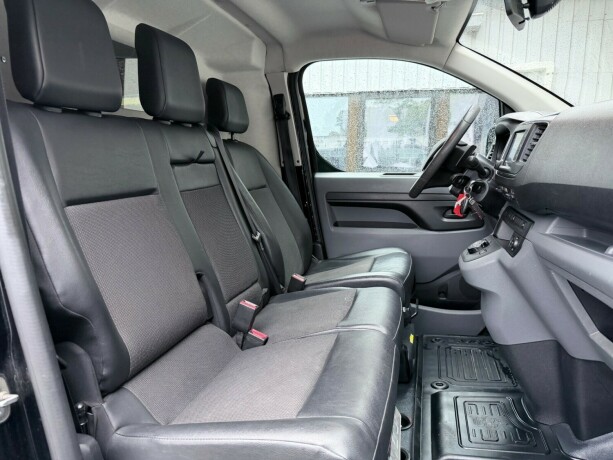 toyota-proace-diesel-2021-big-11