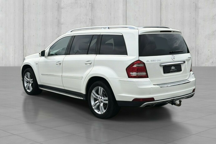 mercedes-benz-gl350-diesel-2011-big-3
