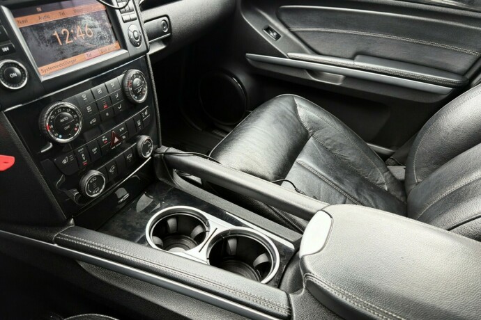 mercedes-benz-gl350-diesel-2011-big-15