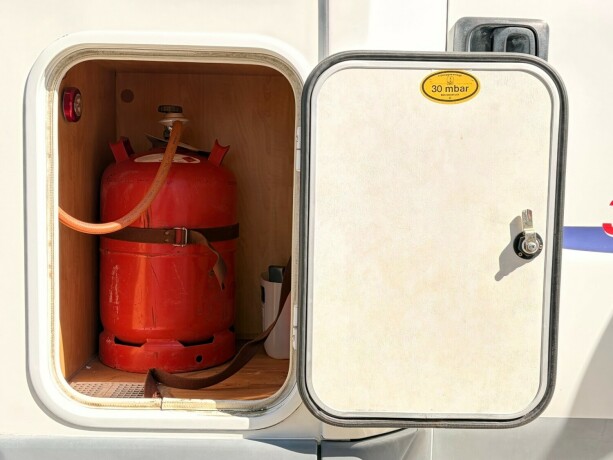 fiat-challenger-302-diesel-2003-big-8