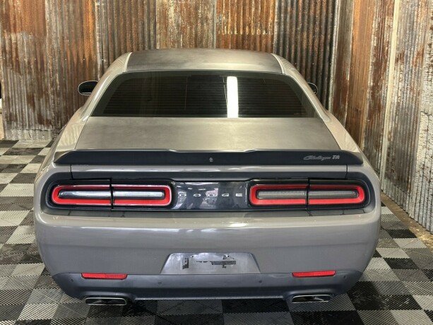 dodge-challenger-bensin-2017-big-19