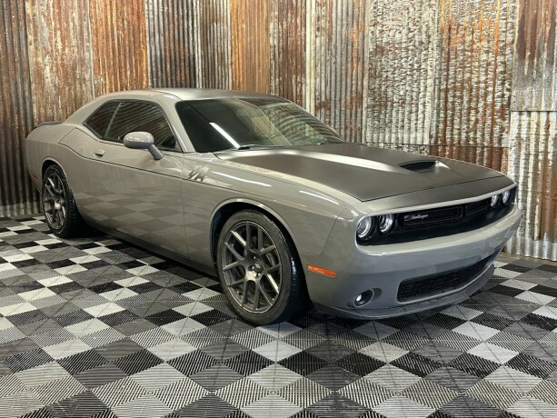 dodge-challenger-bensin-2017-big-0