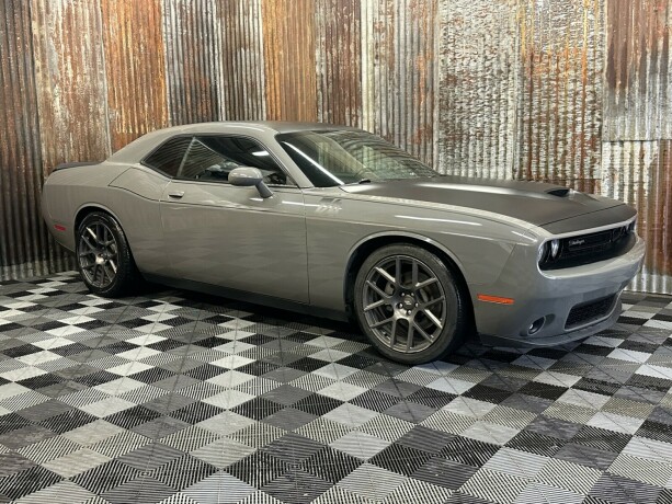 dodge-challenger-bensin-2017-big-2