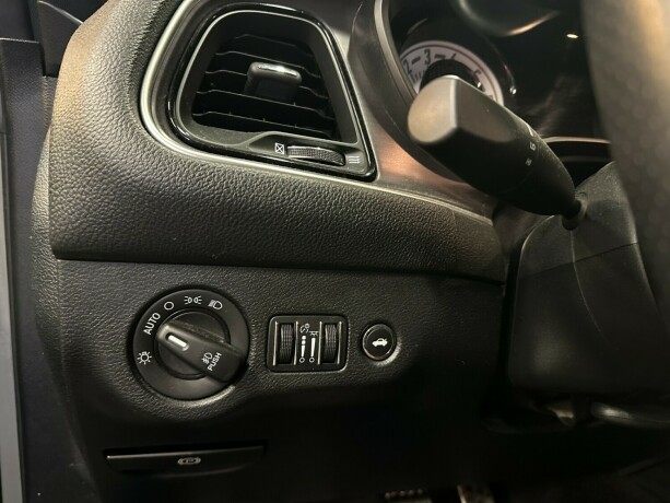 dodge-challenger-bensin-2017-big-27