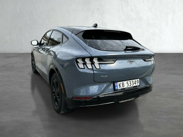 ford-mustang-mach-e-elektrisitet-2024-big-3