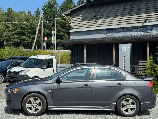 mitsubishi-lancer-bensin-2008-big-1