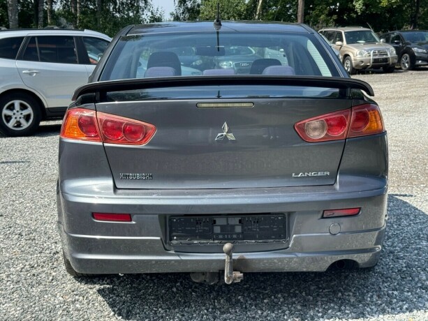 mitsubishi-lancer-bensin-2008-big-3