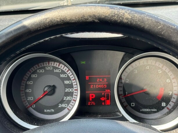 mitsubishi-lancer-bensin-2008-big-14