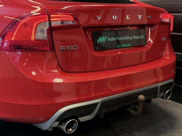 volvo-s60-bensin-2011-big-6