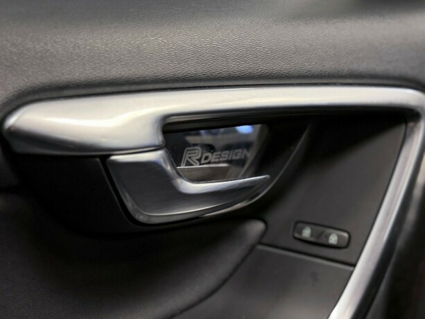 volvo-s60-bensin-2011-big-32