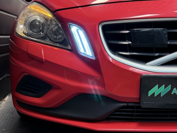 volvo-s60-bensin-2011-big-33