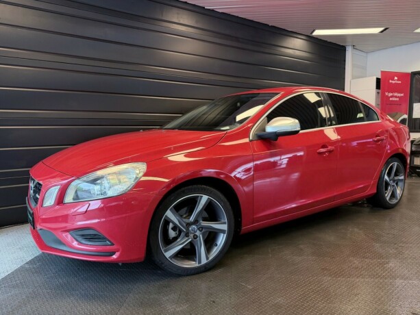 volvo-s60-bensin-2011-big-1
