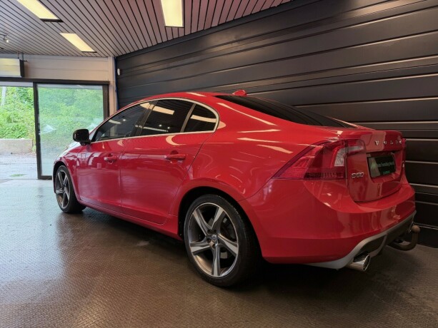 volvo-s60-bensin-2011-big-5