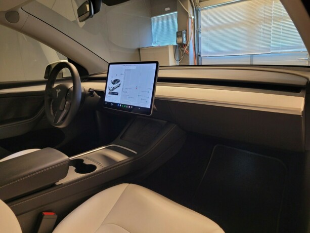 tesla-model-y-elektrisitet-2021-big-14