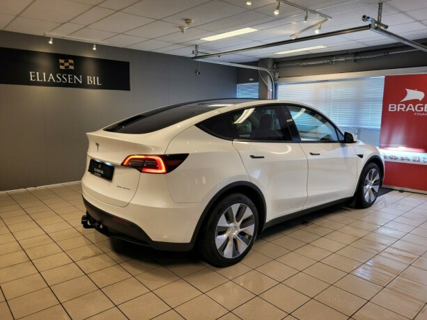 tesla-model-y-elektrisitet-2021-big-4