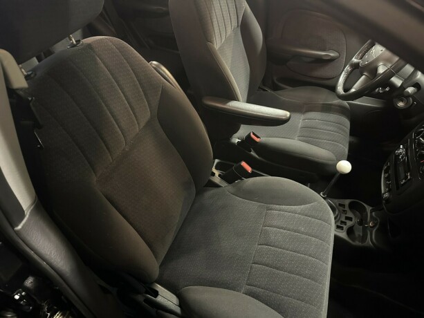 chrysler-pt-cruiser-diesel-2003-big-28