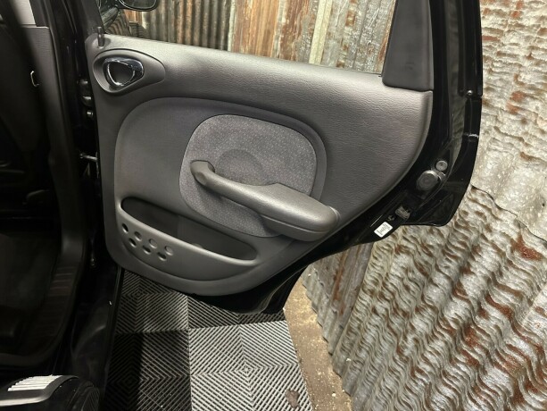 chrysler-pt-cruiser-diesel-2003-big-32