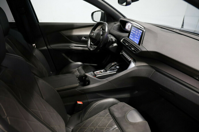 peugeot-5008-diesel-2018-big-9