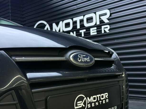 ford-focus-diesel-2011-big-4