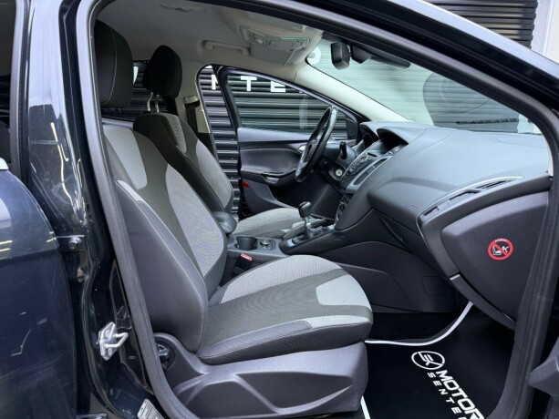 ford-focus-diesel-2011-big-24