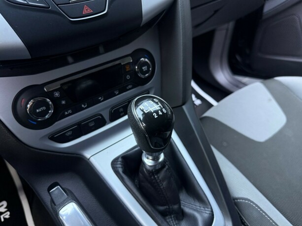 ford-focus-diesel-2011-big-22