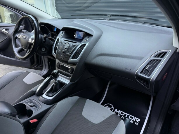 ford-focus-diesel-2011-big-10
