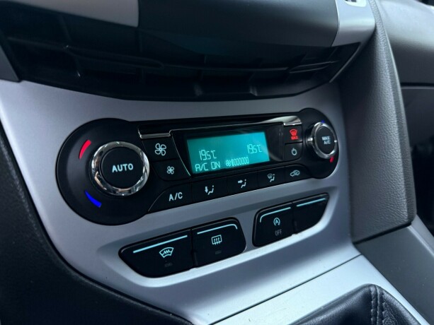 ford-focus-diesel-2011-big-21