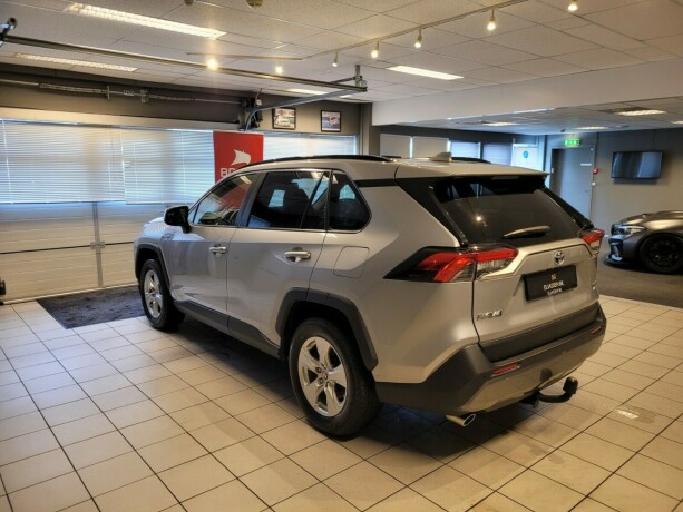 toyota-rav4-elektrisitetbensin-2021-big-6