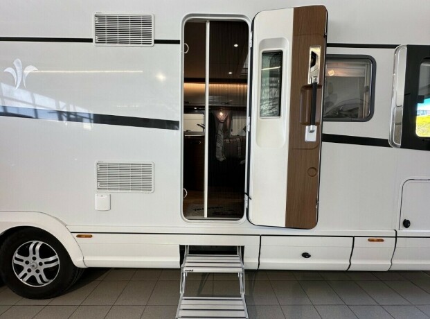 niesmann-bischoff-arto-88le-2-enkle-senger-senkeseng-reg-for-5-lithium-x-2-solcelle-alde-diesel-2014-big-11