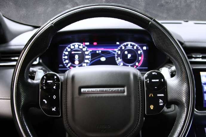 land-rover-range-rover-velar-bensin-2018-big-23